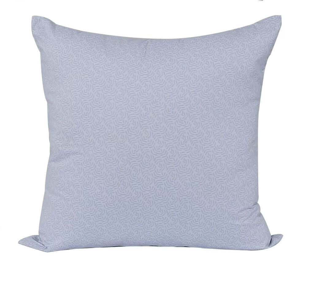 Coussin européen KAYLA - ( 25''x 25'') coussins ,disponible chez Literie-Déco et moi