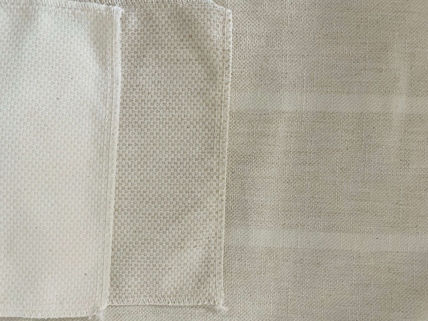 ( Fait au Québec) Ensemble de literie pour bébé EMMA ( Réversible ) Douillette bébé ,disponible chez Literie-Déco et moi