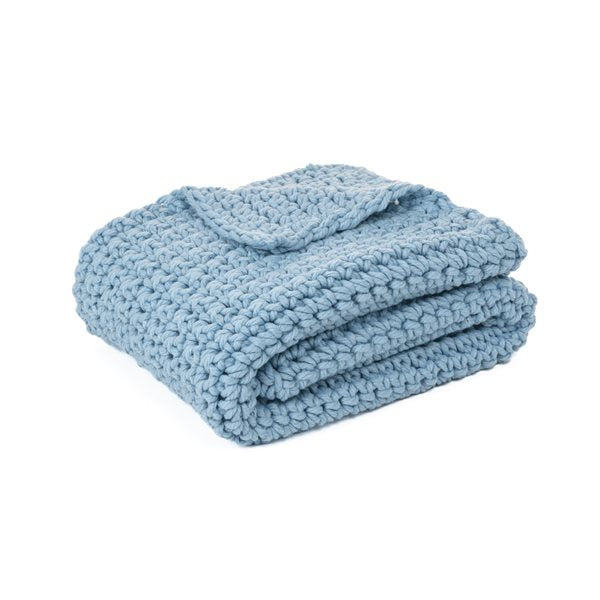 Jeté en tricot bleu GUMMY- Par Brunelli- ( livraison printemps 2025 ) Jeté ,disponible chez Literie-Déco et moi