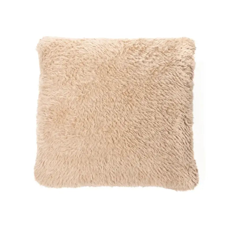 Oreiller européen en fausse fourrure moka BEVERLY 26'' X 26'' Par Brunelli coussins ,disponible chez Literie-Déco et moi