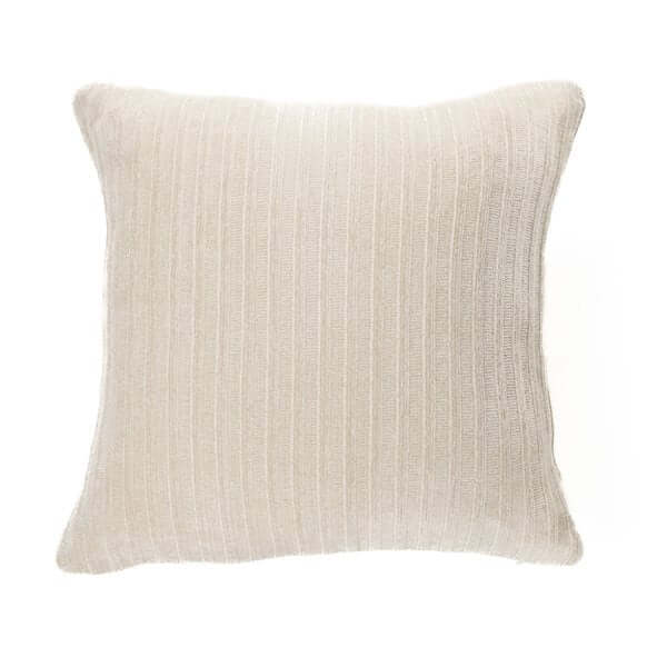 Coussin décoratif en chenille crème HIPPY- par Brunelli coussins ,disponible chez Literie-Déco et moi