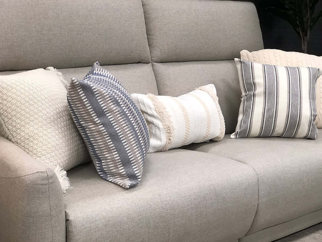 Coussin FARMHOUSE ( Beige et brun ) 18'' X 18'' - Literie - Déco et moi