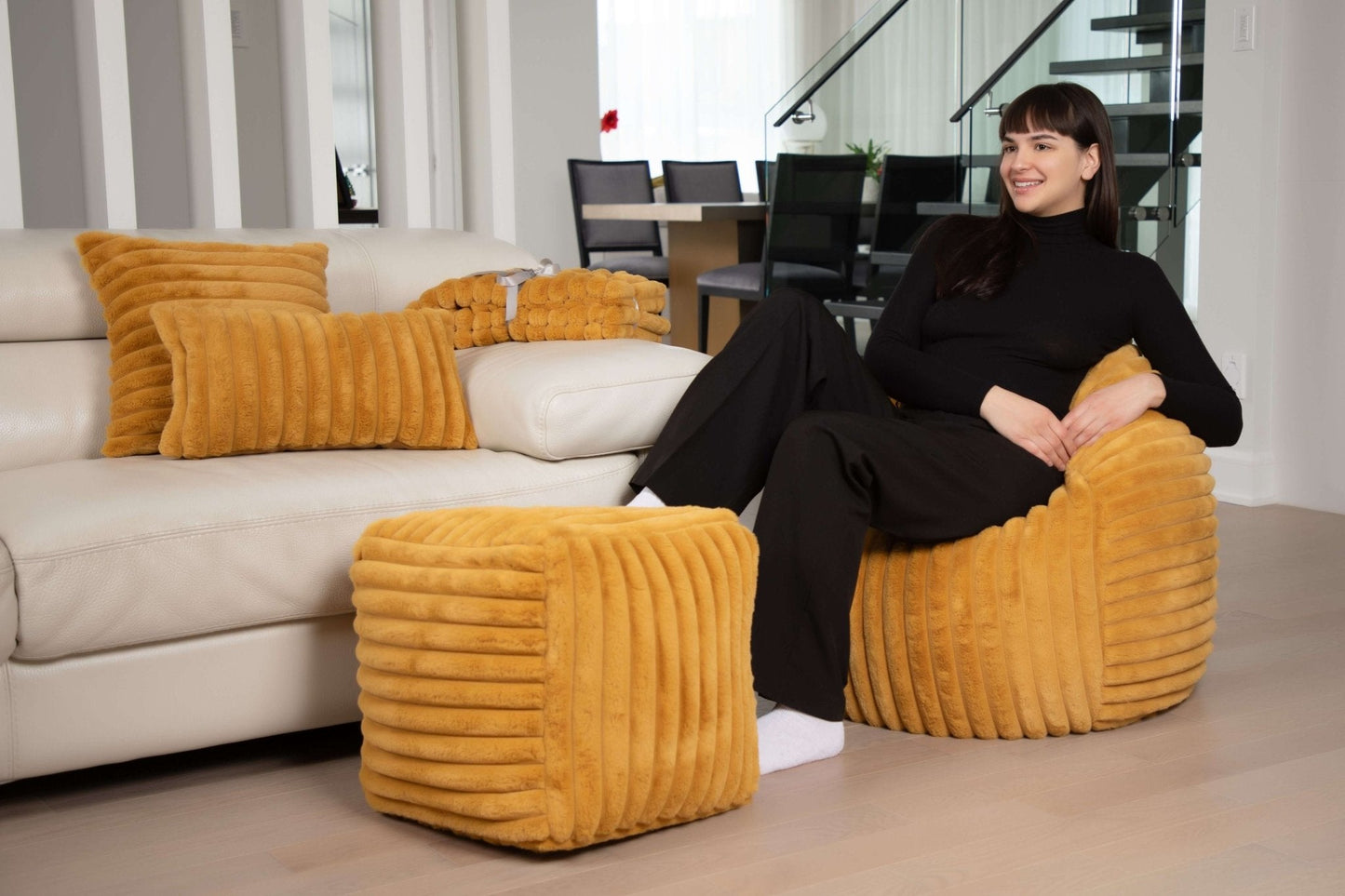 Coussin Raya ( Moutarde ) ( 18''x 18'') - Literie - Déco et moi