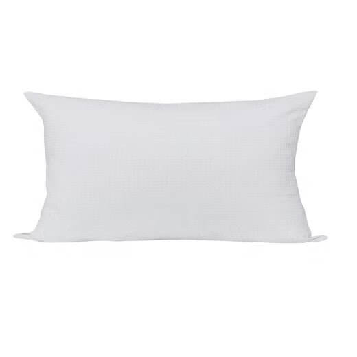 Coussin WAFFLE - ( 12'' x 20'' ) de Livia – PRODUIT de qualité chez Literie & Déco et Moi