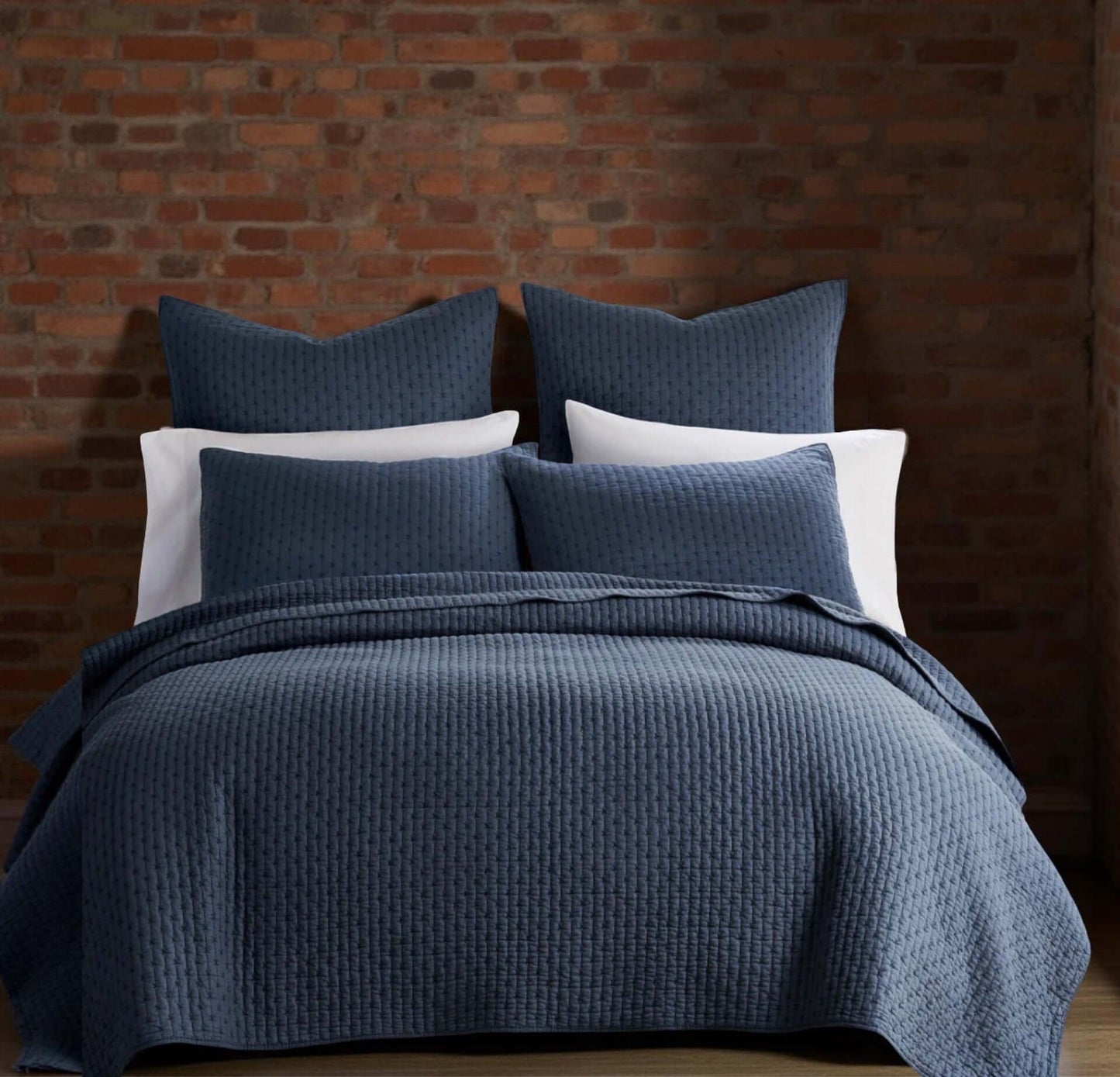 Ensemble de courtepointe JACKSON ( Marine ) de Literie-Deco & moi – PRODUIT de qualité chez Literie & Déco et Moi