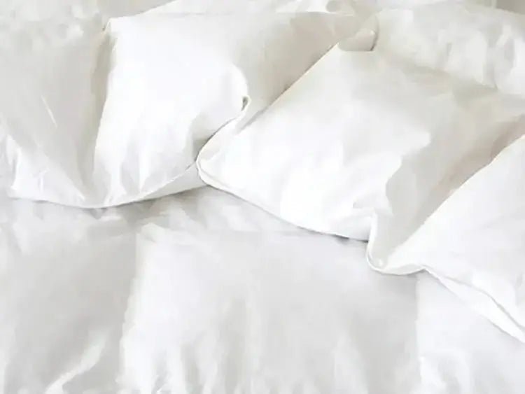 ( Fait au Canada )- Couette TOSCANE -Duvet de canard blanc européen 550+Loft ( 4 saisons ) Collection Literie & Déco et moi - Couettes LITERIE & DÉCO ET MOI - $199.99! Literie-Déco et moi