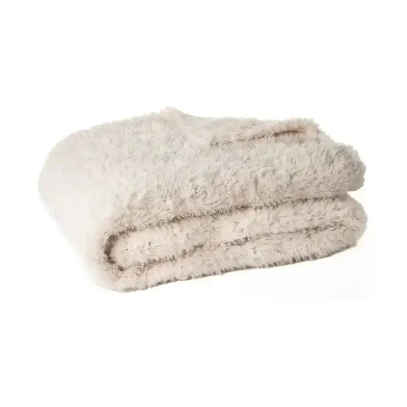 Jeté en fausse fourrure crème Beverly- Par Brunelli de Brunelli – PRODUIT de qualité chez Literie & Déco et Moi