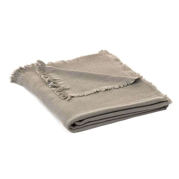 Jeté tissé gris OKOU- Par Brunelli de Brunelli – PRODUIT de qualité chez Literie & Déco et Moi