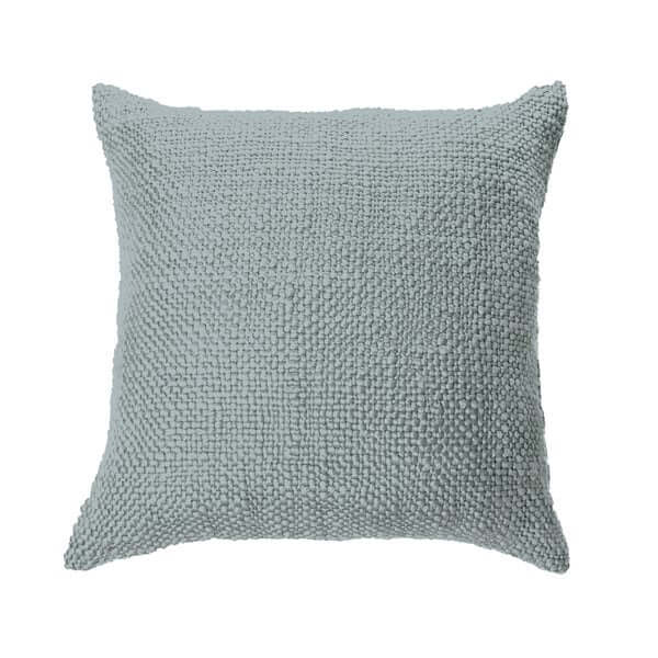 Oreiller européen en tricot MOLLO 25'' X 25'' ( Bleu pâle) Par Brunelli coussins ,disponible chez Literie-Déco et moi
