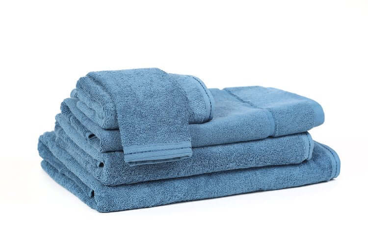 Serviettes en coton biologique NATURE ( Bleu océan ) serviettes de bain ,disponible chez Literie-Déco et moi