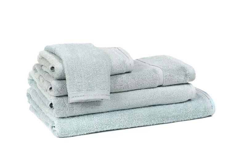 Serviettes en coton biologique NATURE ( Bleu pâle ) serviettes de bain ,disponible chez Literie-Déco et moi