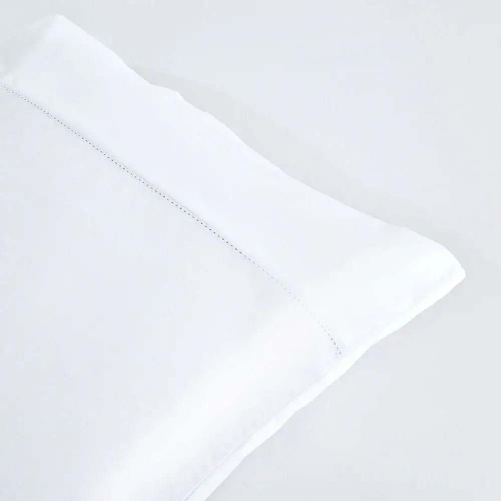 Taies d'oreiller coton PIMA 400fils (Paquet de 2) - Blanc taies ,disponible chez Literie-Déco et moi
