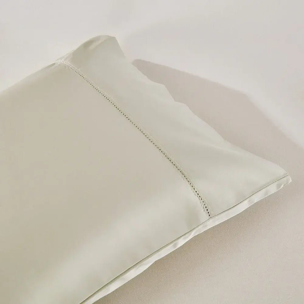 Taies d'oreiller coton PIMA 400fils (Paquet de 2) - Naturel taies ,disponible chez Literie-Déco et moi