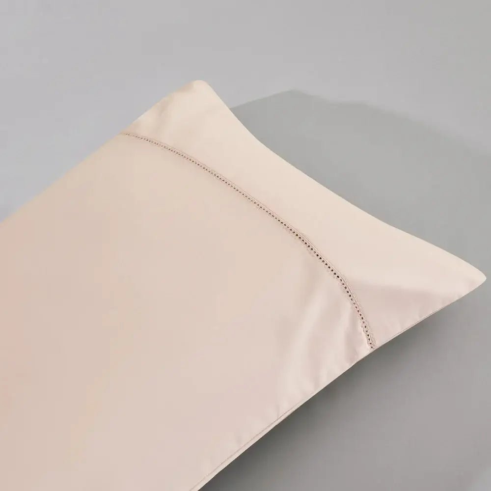 Taies d'oreiller coton PIMA 400fils (Paquet de 2) - Pétale Rose taies ,disponible chez Literie-Déco et moi