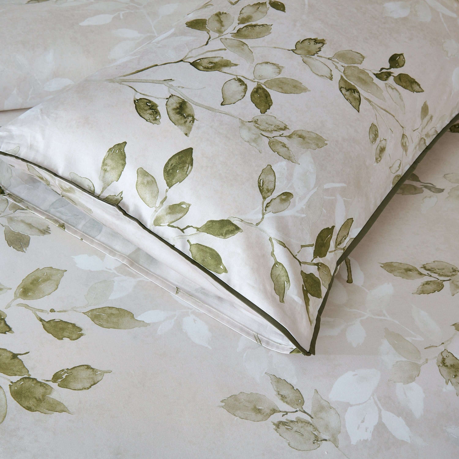 Ensemble de housse de couette LAUREL Housse de couette  ,disponible chez Literie-Déco et moi 
