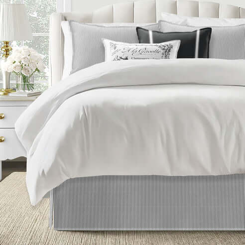 FAIT AU CANADA- Modèle JAXON RAYÉ ( ÉBÈNE )- Par Colcha Linens Douillette, Couvre-lit, Housse de couette  ,disponible chez Literie-Déco et moi 