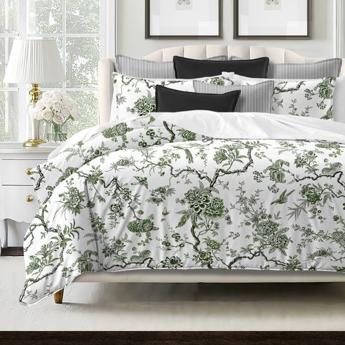 FAIT AU CANADA- Modèle TREE TOP AVOCADO - Par Colcha Linens Douillette, Couvre-lit, Housse de couette  ,disponible chez Literie-Déco et moi 