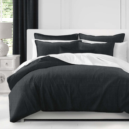 FAIT AU CANADA- Modèle BATTERSEA ( Charcoal) - Par Colcha Linens Douillette, Couvre-lit, Housse de couette  ,disponible chez Literie-Déco et moi 