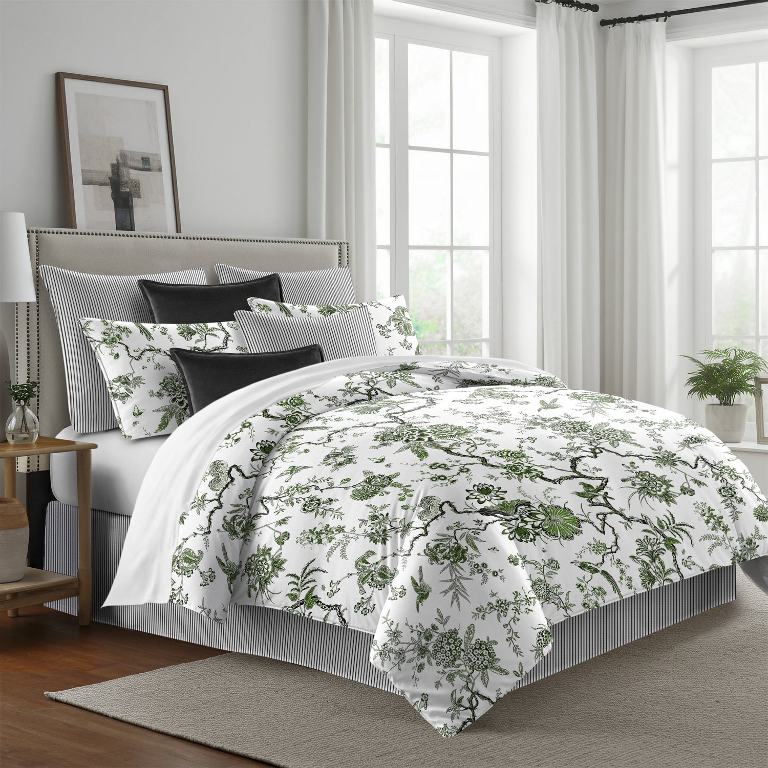 FAIT AU CANADA- Modèle TREE TOP AVOCADO - Par Colcha Linens Douillette, Couvre-lit, Housse de couette  ,disponible chez Literie-Déco et moi 