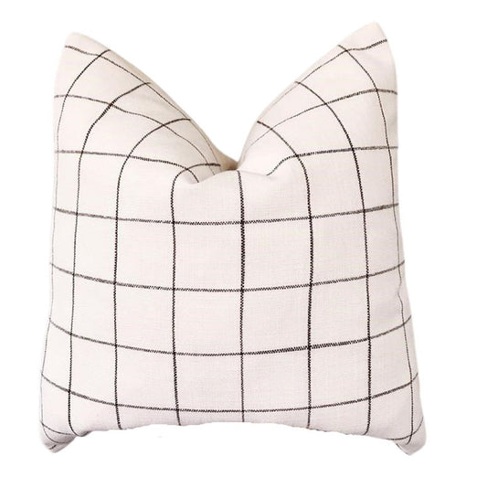 Housse de coussin FARMHOUSE ( Blanc et noir  )   20'' x 20' coussins  ,disponible chez Literie-Déco et moi 
