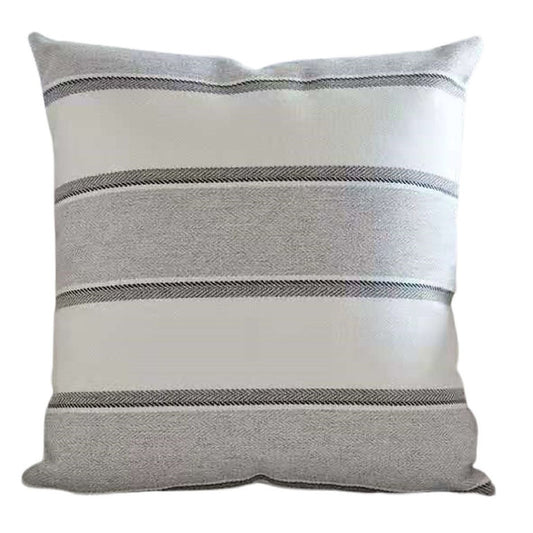 Housse de coussin FARMHOUSE ( Gris et beige )  20'' x 20'' coussins  ,disponible chez Literie-Déco et moi 