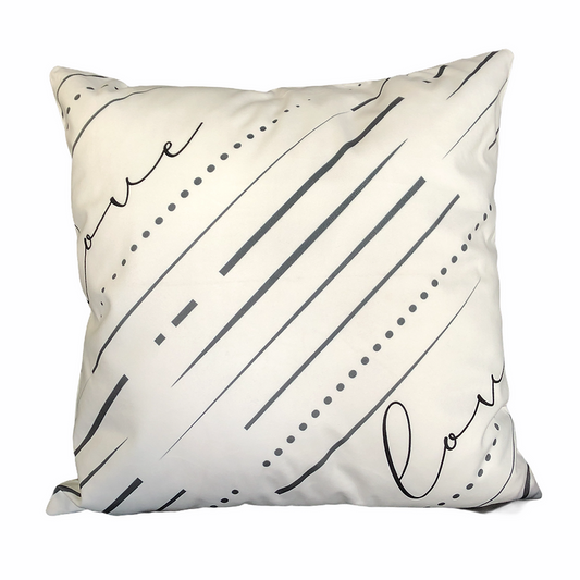 Coussin LOVE  18'' X 18'' coussins  ,disponible chez Literie-Déco et moi 