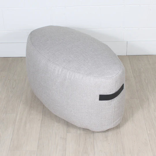 FAIT AU QUÉBEC- Pouf ovale BILLY ( 17 teintes disponibles ) coussins  ,disponible chez Literie-Déco et moi 