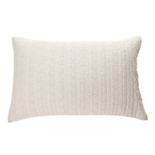 Cache oreiller naturel Estelle- Par Brunelli Cache oreillers  ,disponible chez Literie-Déco et moi 