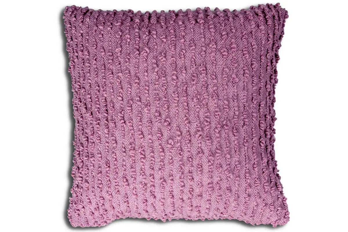 Coussin MAYA  : (14'' x 20'') et  (24'' x 24'' ) -  4 couleurs coussins  ,disponible chez Literie-Déco et moi 