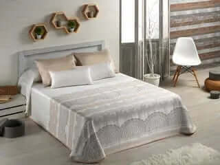 FAIT AU QUÉBEC - Couvre - lit DEBBY - Literie - Déco et moi