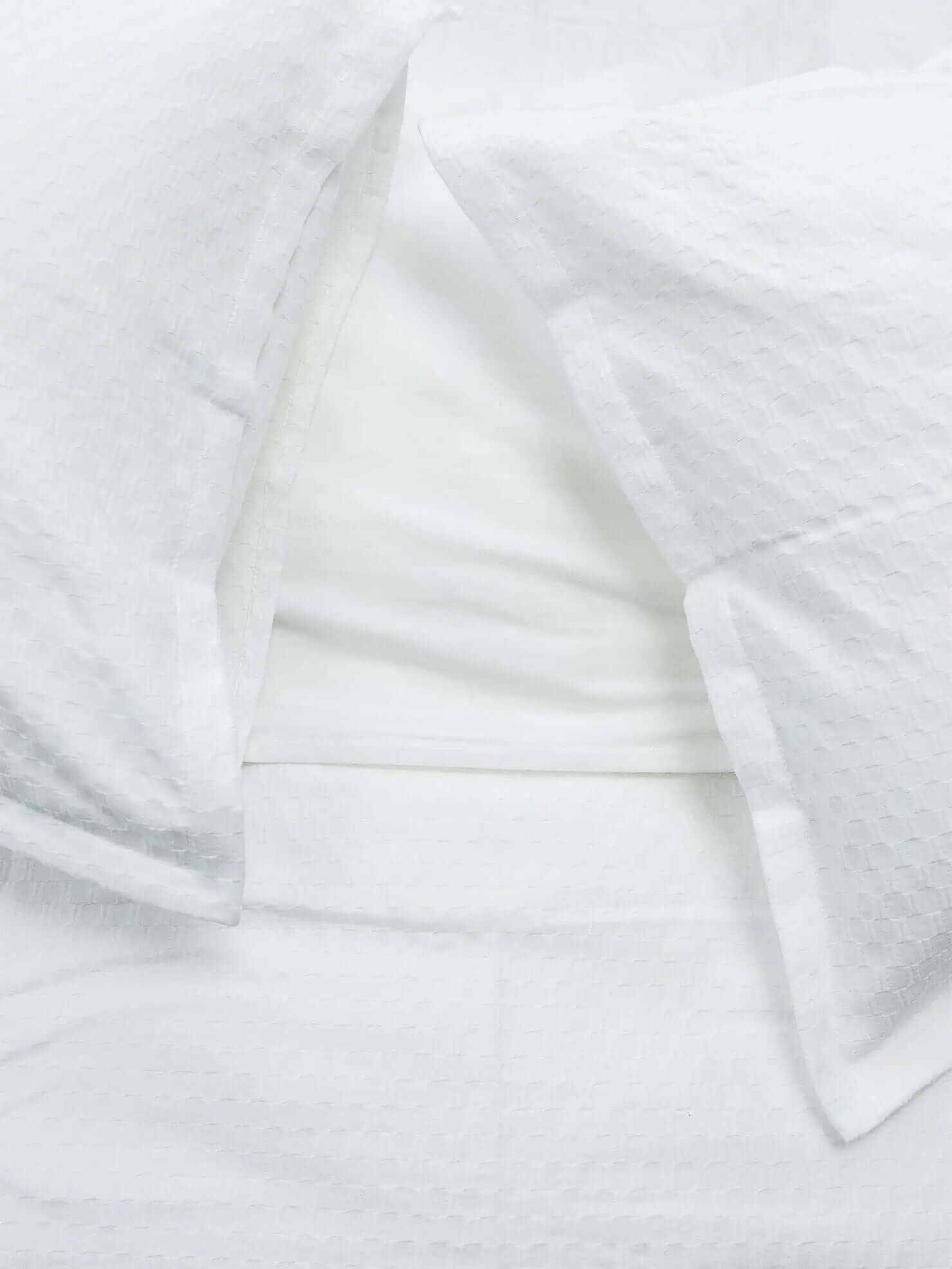 Housse de couette Nina en coton matelassé et coton percale- NEIGE - Premium Housse de couette from Dolce bianca - Just $319.99! Shop now at Literie-Déco et moi 