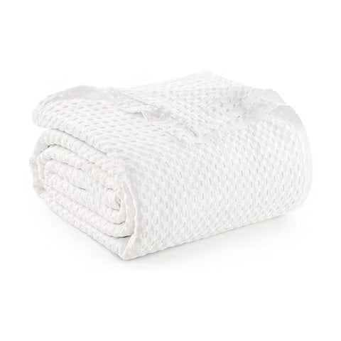 Couverture blanche Waffle  ( 78'' x 94'') Couvertures  ,disponible chez Literie-Déco et moi 
