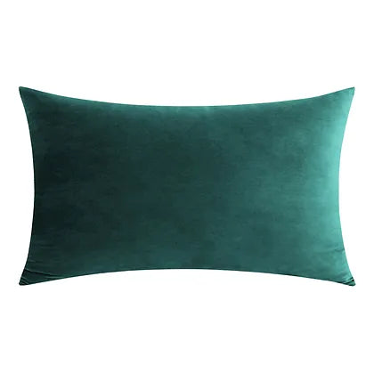 Coussin sarcelle VELVET  ( 12'' X 20'') ou ( 18'' X 18'') coussins  ,disponible chez Literie-Déco et moi 