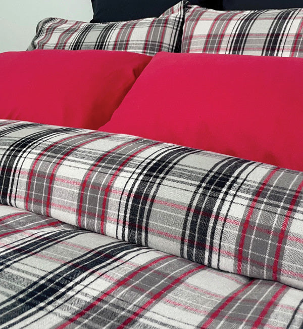 ( Fait au Canada ) Ensemble de housse de couette SPENCER Housse de couette  ,disponible chez Literie-Déco et moi 