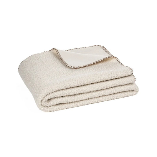 Jeté en faux mouton crème Biquette ( 50'' x 60'') - par Brunelli (ARRIVAGE MI-OCTOBRE)