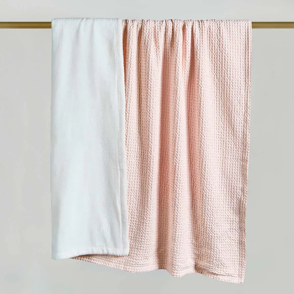 Jeté irrésistible Rose Blush  ( 50'' X 70'') - Jeté rjs trading - Literie-Déco et moi 