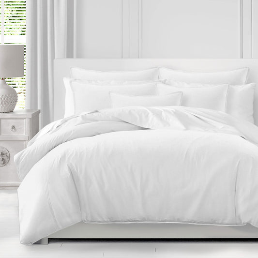 FAIT AU CANADA- Modèle CAPRI BLANC- Par Colcha Linens Douillette, Couvre-lit, Housse de couette  ,disponible chez Literie-Déco et moi 