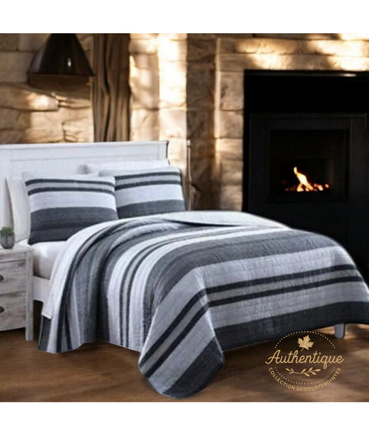 Courtepointe rayée CALVIN (Charcoal) Courtepointe  ,disponible chez Literie-Déco et moi 
