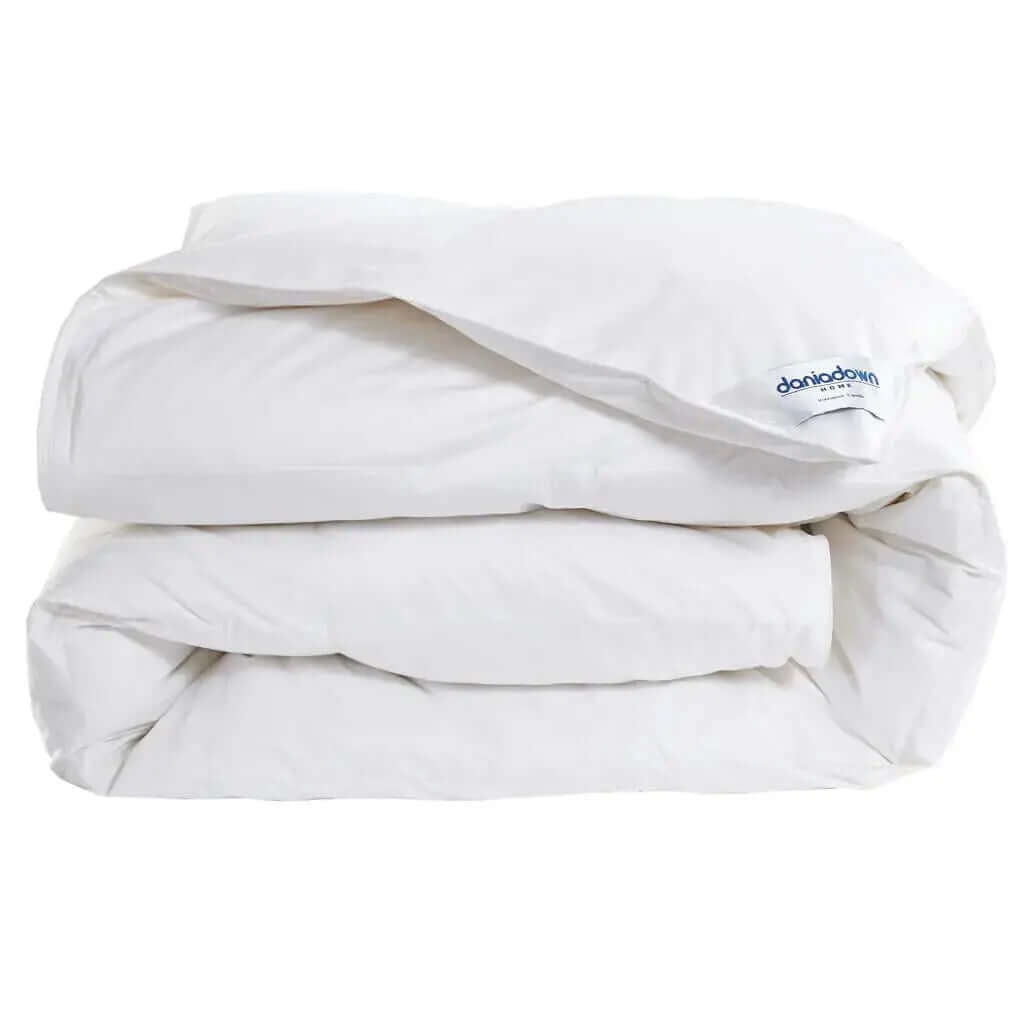  Couette ALPINE - Duvet de canard blanc européen 600+Loft de Daniadown – PRODUIT  de qualité chez Literie & Déco et Moi