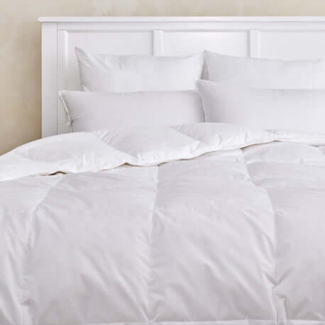 Couette en duvet de canard blanc NIAGARA Couettes  ,disponible chez Literie-Déco et moi