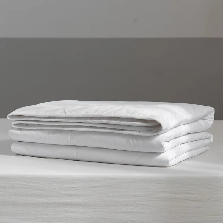 Couette SOIE DOUCEUR  ( Été ) Couettes  ,disponible chez Literie-Déco et moi 