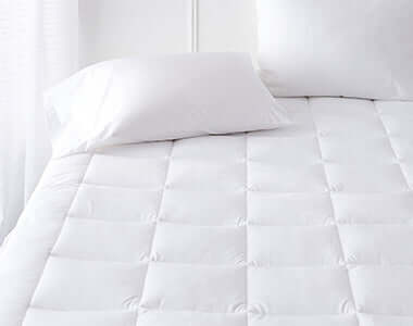 Couette CONFORT PLUS ( 4 saisons )- Collection Literie-Déco et Moi Couettes  ,disponible chez Literie-Déco et moi 
