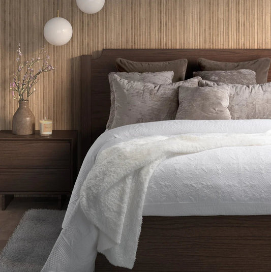 Courtepointe blanche style vintage Carmen- Par Brunelli ( Livraison printemps 2026) - Literie-Déco et moi