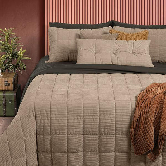 Courtepointe en velours côtelé taupe CORDUROY - Par Brunelli - Courtepointe Brunelli - Literie-Déco et moi 