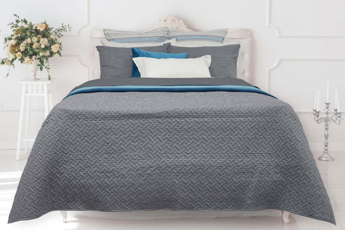 Courtepointe piquée PROMESSE ( RÉVERSIBLE ) - Literie - Déco et moi