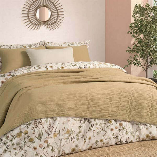Courtepointe unie tan JAZZY -de Brunelli - Courtepointe Brunelli - Literie-Déco et moi 