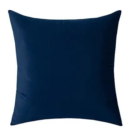 Coussin bleu foncé VELVET  ( 12'' X 20'') ou ( 18'' X 18'') coussins  ,disponible chez Literie-Déco et moi 