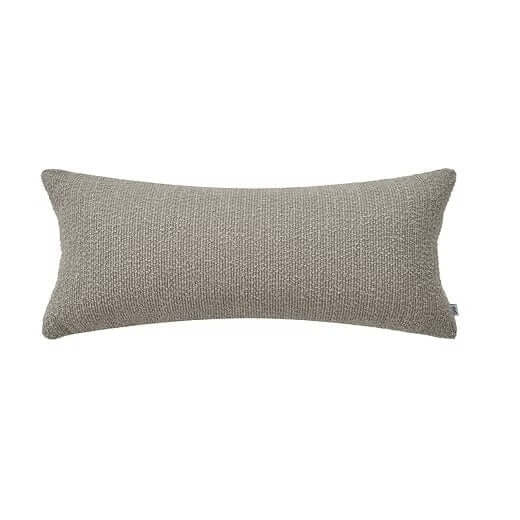 Coussin BOUCLÉ ( Taupe ) 12'' X 35'' - coussins Livia - $57.99! Literie-Déco et moi 