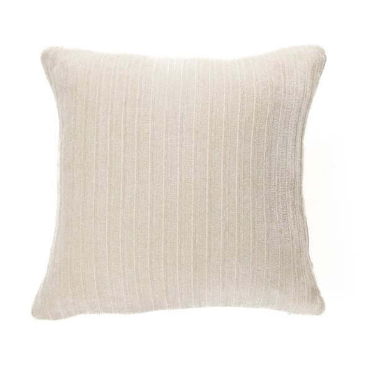 Coussin décoratif en chenille crème HIPPY- par Brunelli coussins  ,disponible chez Literie-Déco et moi 