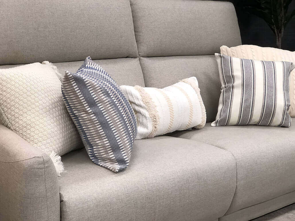 Coussin FARMHOUSE  ( Beige et brun ) 18'' X 18'' - coussins Livia - Literie-Déco et moi 